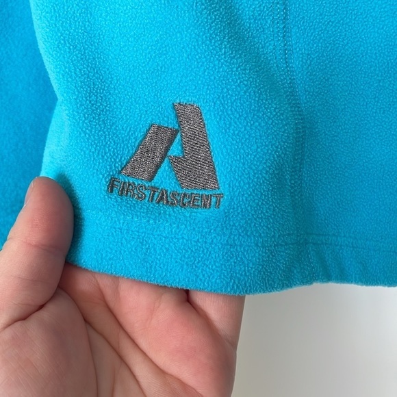 Fleece - Picture 2 of 4